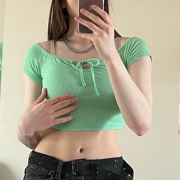 Green off shoulder top - Picture 1 of 1
